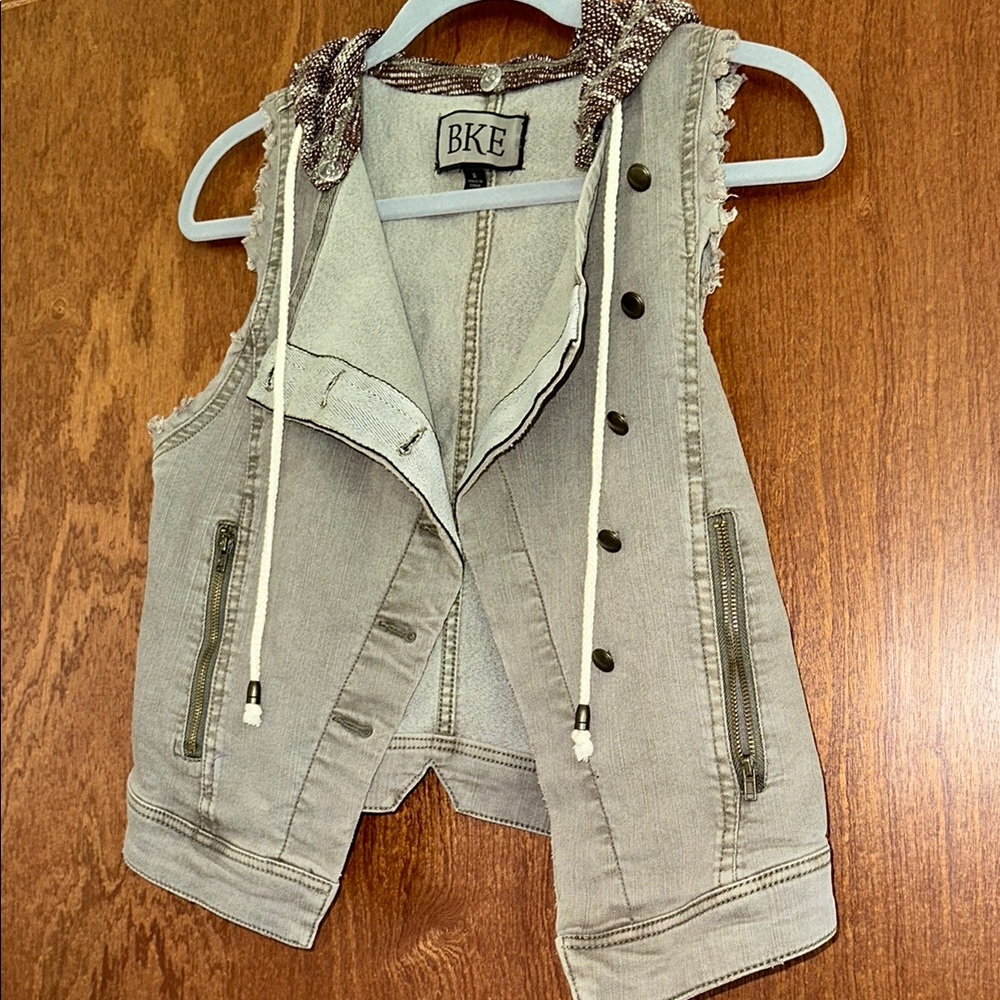 BKE Hooded Vest